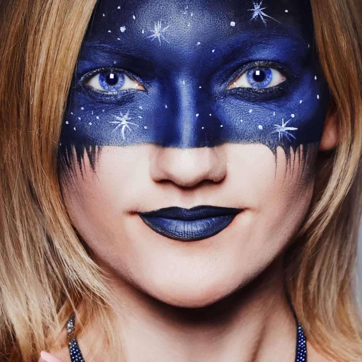 blue mascara on amazon